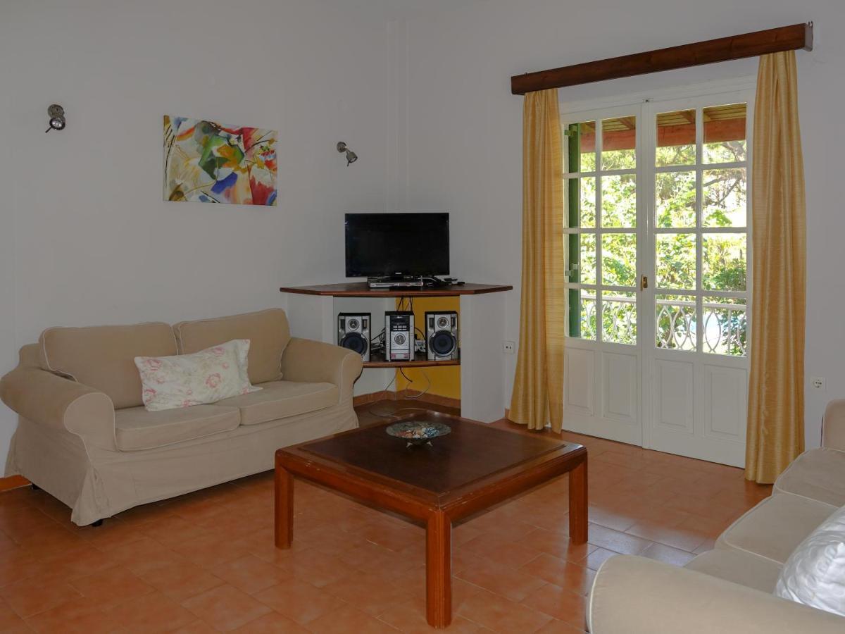 Villa Leda Karousádes Exterior foto
